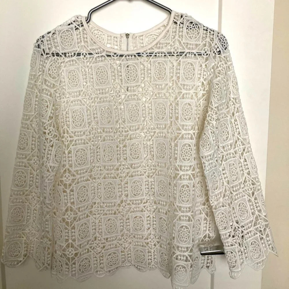TOP Sz M Crochet Style Eyelet Lace Bohemian Style White Lagenlook Layering Piece